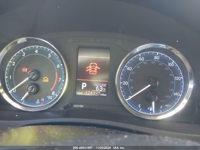 Toyota COROLLA LE 2018 2T1BURHE3JC002415 Image 7