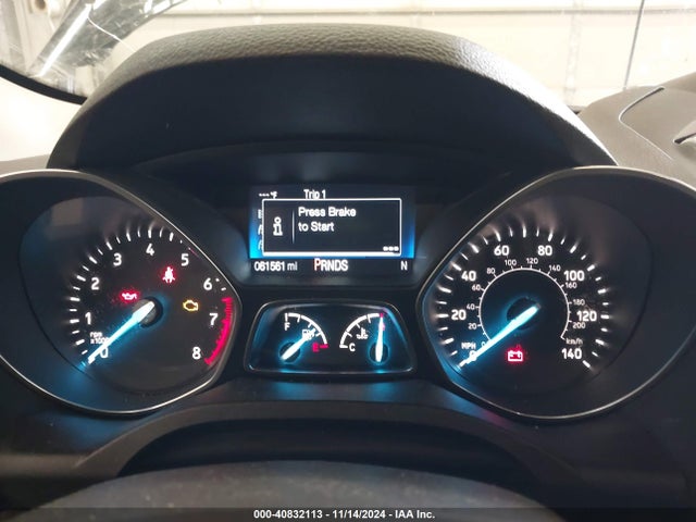 1FMCU9HD3KUC30216 Ford ESCAPE SEL
