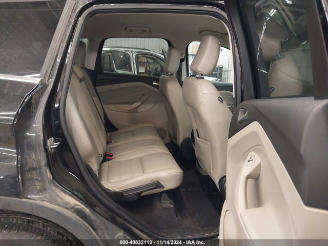 1FMCU9HD3KUC30216 Ford ESCAPE SEL