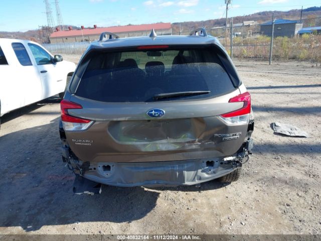 JF2SKAWCXKH529388 Subaru Forester Touring