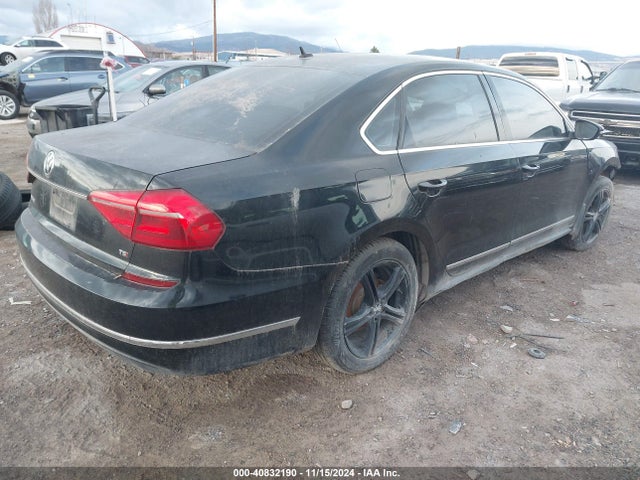1VWAT7A32GC043774 Volkswagen Passat 1.8t S