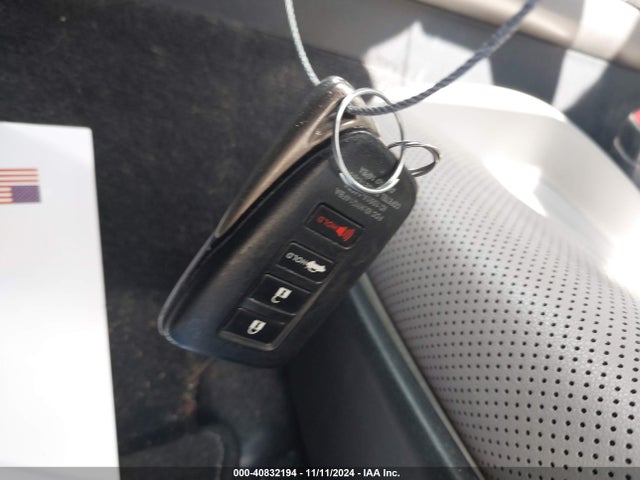 Lexus IS 300 2016 JTHCM1D2XG5005012 Image 11