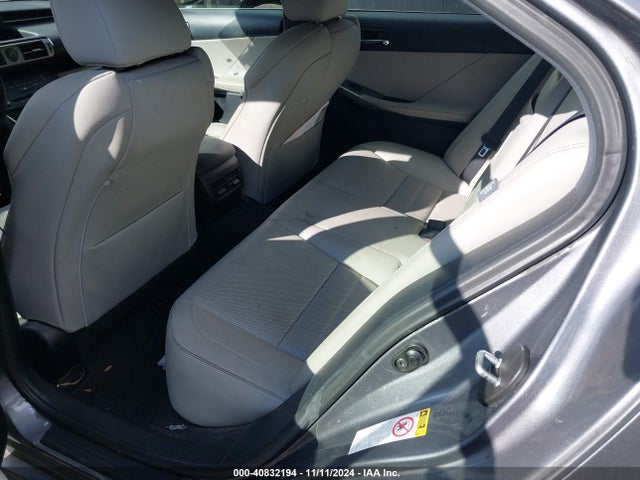 JTHCM1D2XG5005012 Lexus IS 300