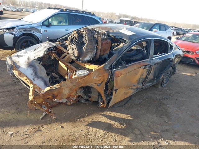 Chrysler 200 LX 2015 1C3CCCFB9FN632350 Image 2