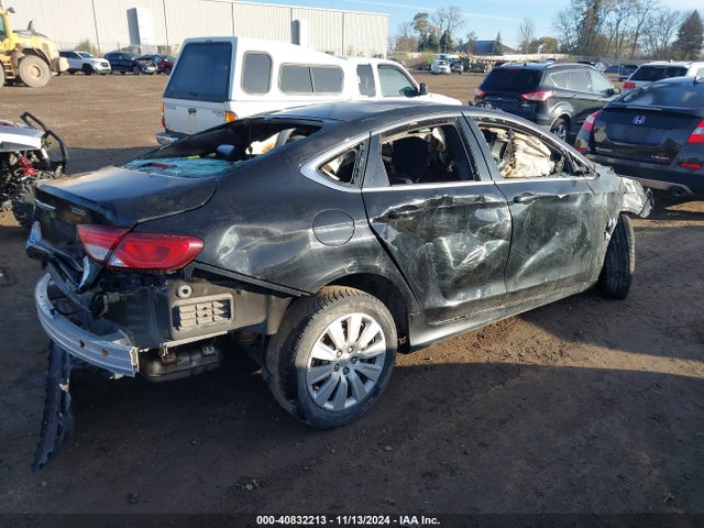 Chrysler 200 LX 2015 1C3CCCFB9FN632350 Image 4