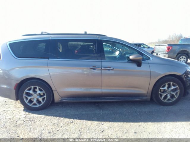 Chrysler Pacifica Touring Plus 2017 2C4RC1BG2HR785251 Image 13