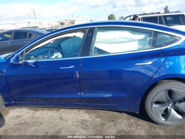 Tesla Model 3 Long Range/mid Range 2018 5YJ3E1EA1JF043156 Image 14