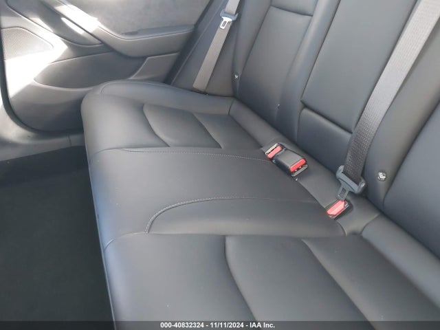 Tesla Model 3 Long Range/mid Range 2018 5YJ3E1EA1JF043156 Image 8