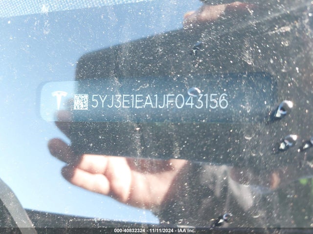 Tesla Model 3 Long Range/mid Range 2018 5YJ3E1EA1JF043156 Image 9