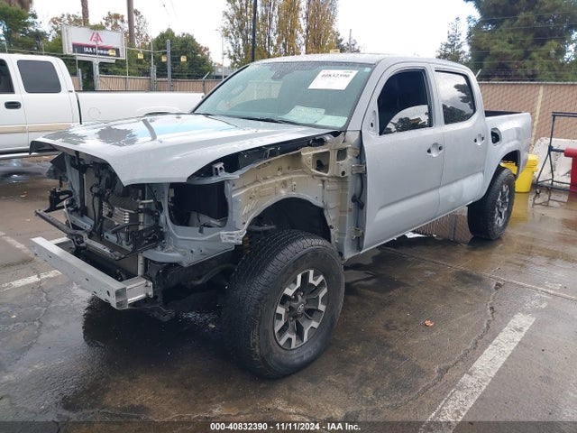 3TMCZ5AN2LM325843 Toyota Tacoma Trd Off-road