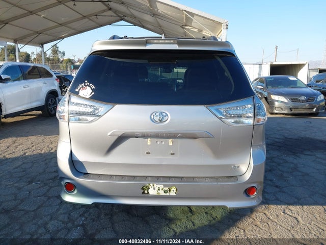 Toyota Sienna Se 8 Passenger 2018 5TDXZ3DC7JS964815 Image 16