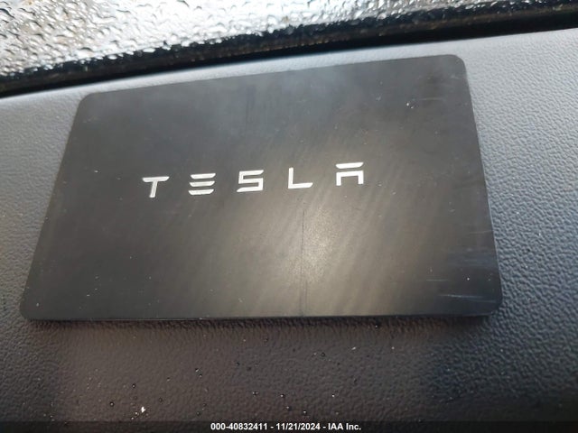2024 TESLA MODEL Y 7SAYGDEDXRF102795 Photo 10