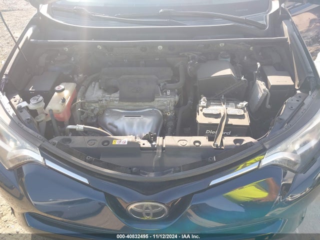Toyota RAV4 LE 2018 JTMBFREV9JJ239087 Image 10