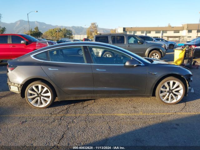5YJ3E1EA5JF010774 Tesla Model 3 Long Range/mid Range