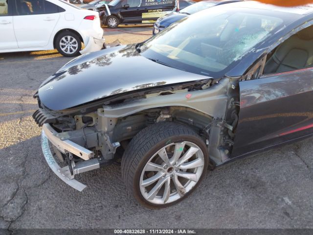 5YJ3E1EA5JF010774 Tesla Model 3 Long Range/mid Range