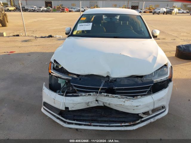 3VW2B7AJ7JM254688 Volkswagen Jetta 1.4t S