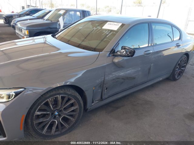 WBA7T2C0XNCJ65683 BMW 740 I