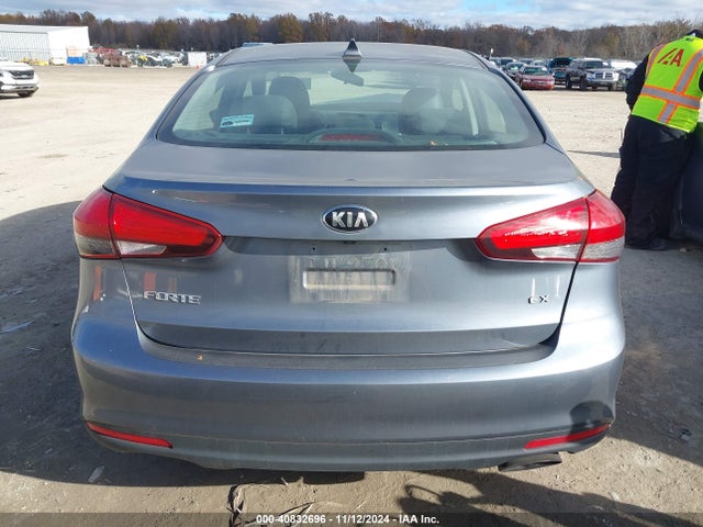KIA FORTE EX 2017 3KPFL4A83HE113974 Image 16