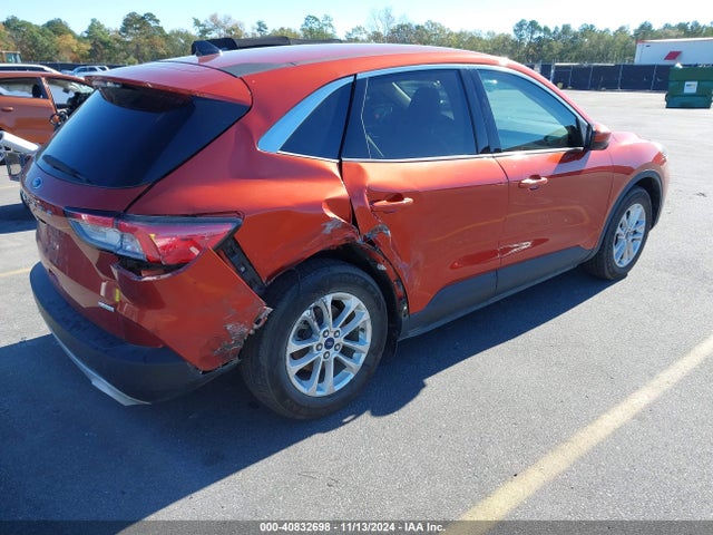 Ford ESCAPE SE 2020 1FMCU0G63LUA39931 Image 4