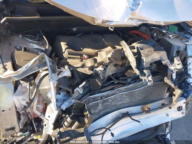 JTEAAAAH2NJ098067 Toyota VENZA LE