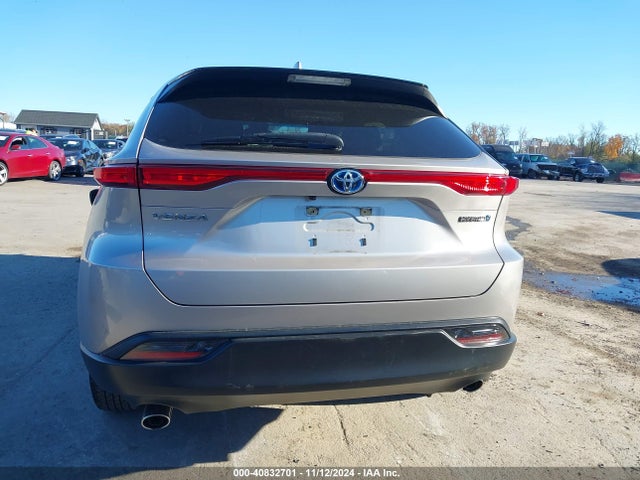 JTEAAAAH2NJ098067 Toyota VENZA LE