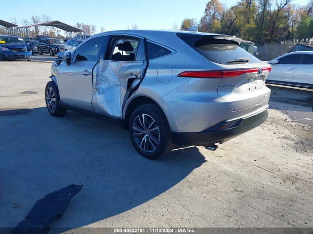 JTEAAAAH2NJ098067 Toyota VENZA LE