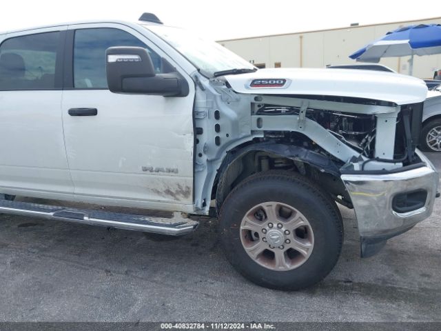 3C6UR5DL9RG349067 RAM 2500 Big Horn  4x4 6'4 Box