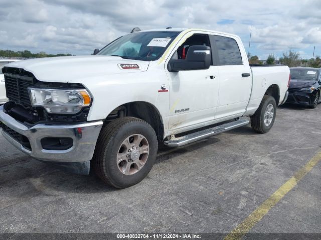 3C6UR5DL9RG349067 RAM 2500 Big Horn  4x4 6'4 Box