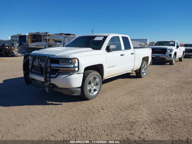 Chevrolet Silverado 1500 Ld Silverado Custom 2019 2GCVKMEC9K1167880 Image 2