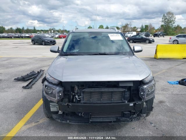 KMHRC8A38PU241924 Hyundai Venue Sel