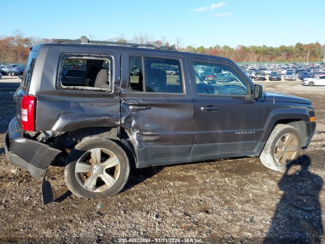 1C4NJRFBXFD155060 Jeep Patriot Latitude