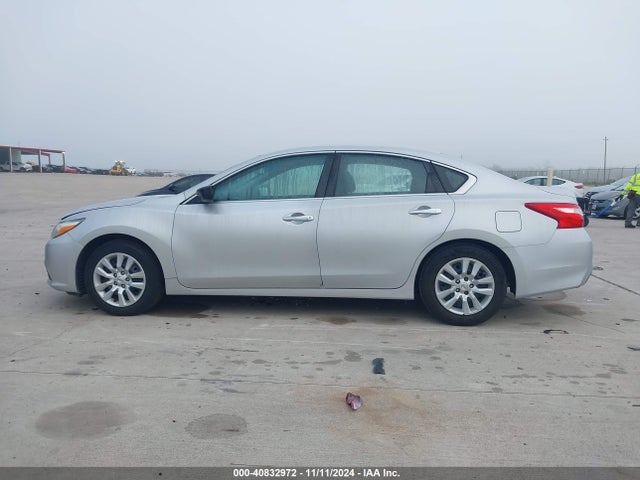 Nissan Altima 2.5 S 2017 1N4AL3APXHN343590 Image 14