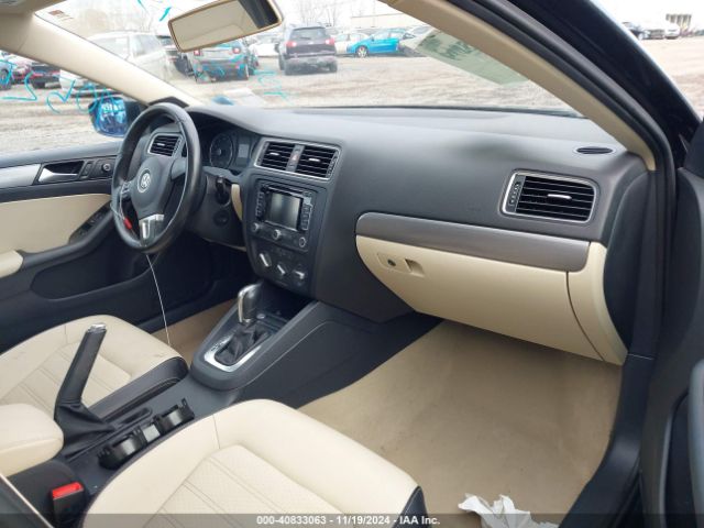 3VWL17AJ9EM403910 Volkswagen Jetta 1.8t Sel