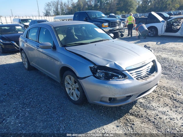 Chrysler 200 Touring 2014 1C3CCBBB4EN165238 Image 6