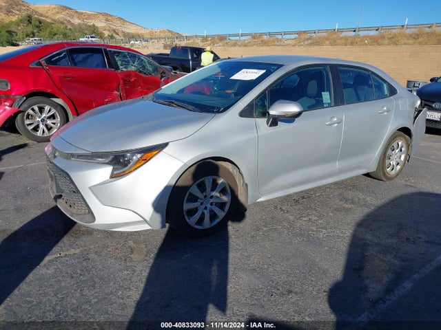 Toyota COROLLA LE 2020 5YFEPRAE5LP069714 Image 2
