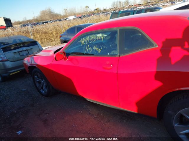 2C3CDZAG2GH289961 Dodge Challenger Sxt