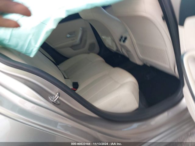 WDD3G4EB2KW001635 Mercedes-Benz A 220