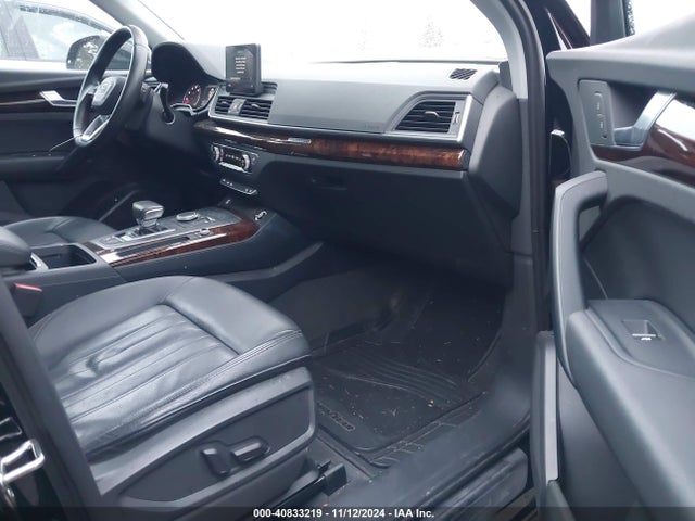 WA1ANAFY6J2025381 Audi Q5 2.0t Premium/2.0t Tech Premium