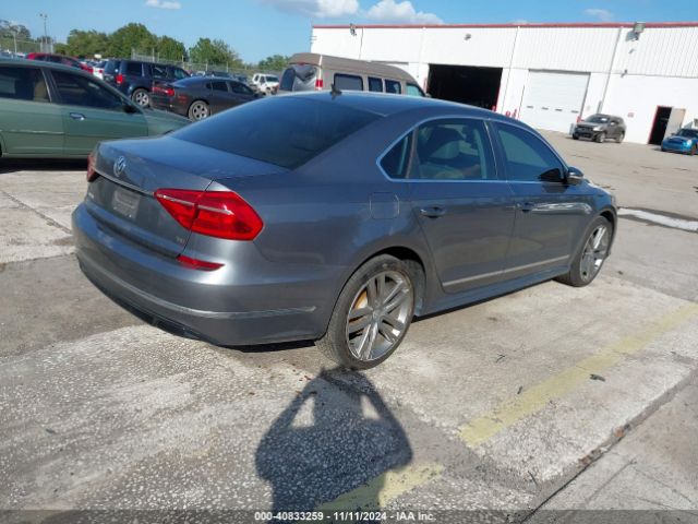 1VWAT7A37GC066872 Volkswagen Passat 1.8t R-line