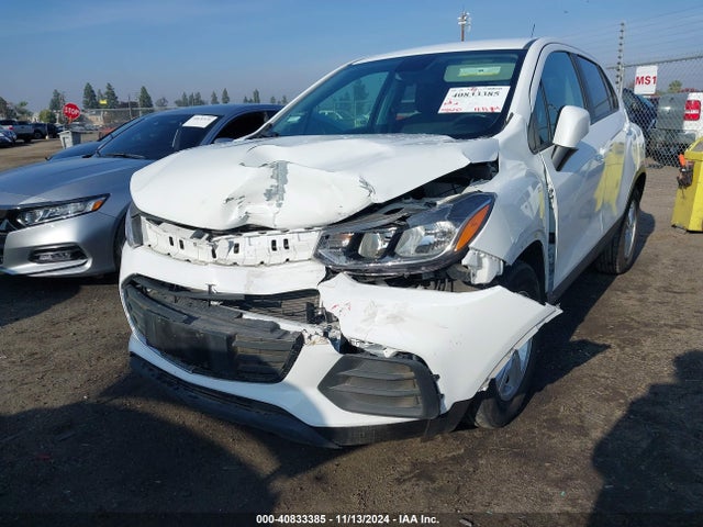 Chevrolet Trax Fwd Ls 2021 KL7CJKSB0MB301086 Image 2