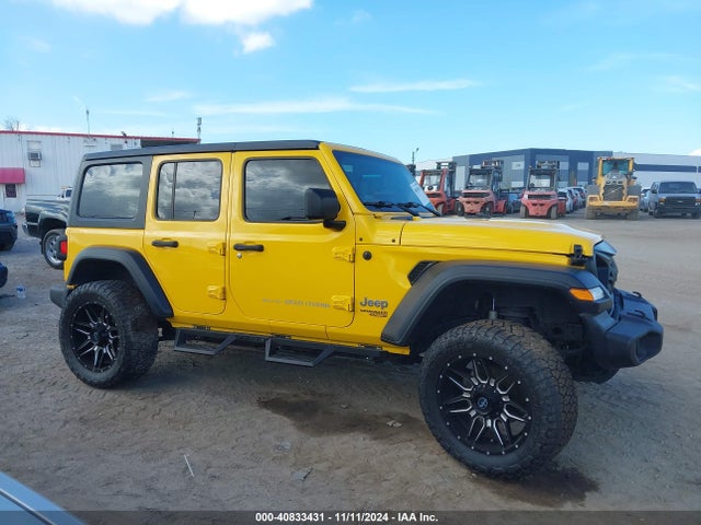1C4HJXDG9JW299728 Jeep Wrangler Unlimited Sport S 4x4