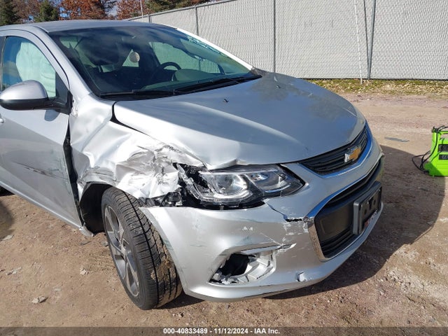 1G1JF5SBXJ4135858 Chevrolet Sonic Premier Auto