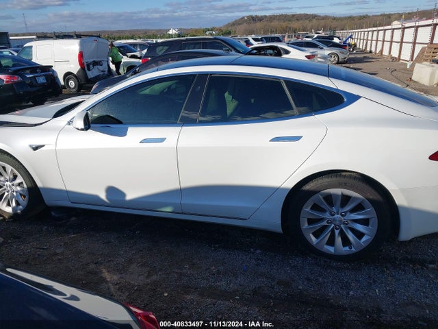 Tesla Model S 60/70/75/85 2016 5YJSA1E11GF170103 Image 14