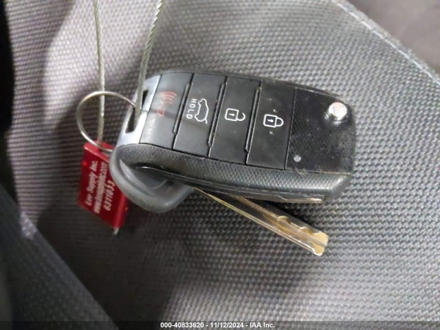 KNDPB3AC8F7702148 KIA Sportage Lx