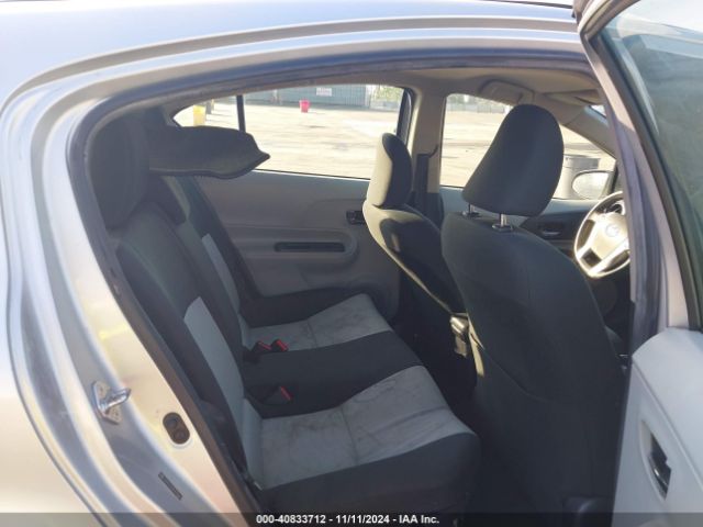 JTDKDTB33E1570209 Toyota Prius C Two