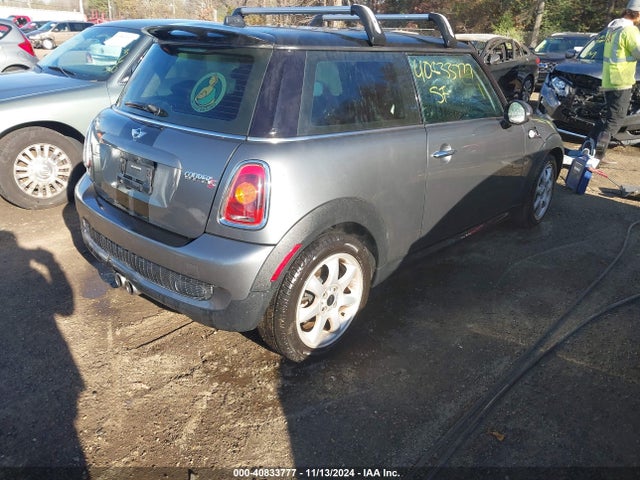 2009 MINI COOPER S WMWMF73599TW83339 Photo 3