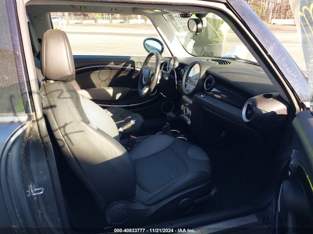 2009 MINI COOPER S WMWMF73599TW83339 Photo 4