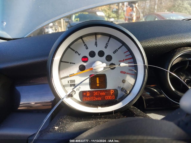 2009 MINI COOPER S WMWMF73599TW83339 Photo 6