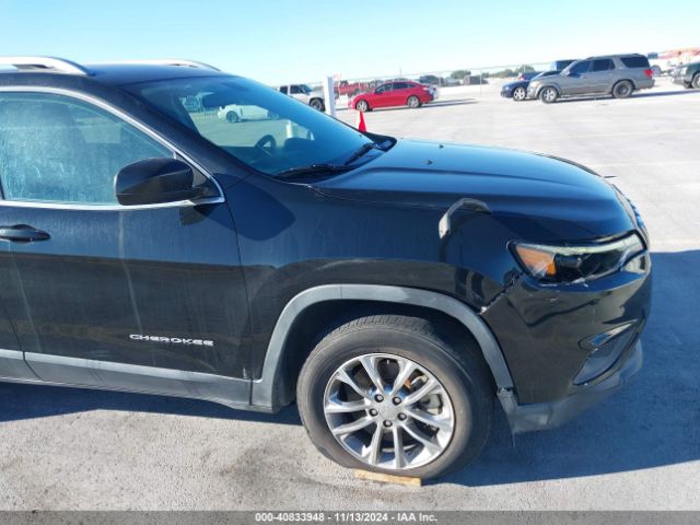 1C4PJMLBXKD273619 Jeep Cherokee Latitude Plus 4x4