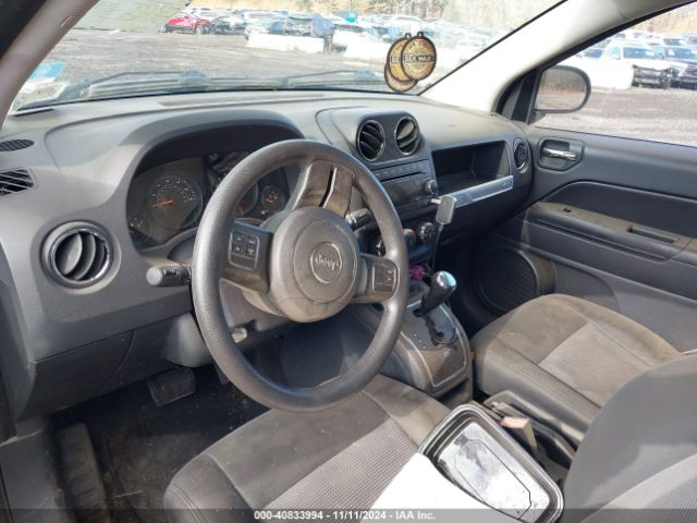 1C4NJDBB9FD317057 Jeep Compass Sport